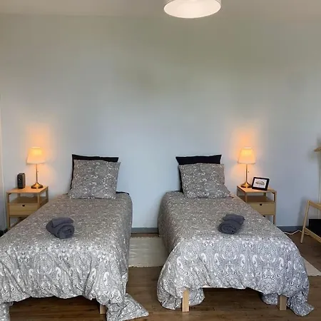 Apartment Jolie Medocaine Avec Jardin Saint-Estephe (Gironde)